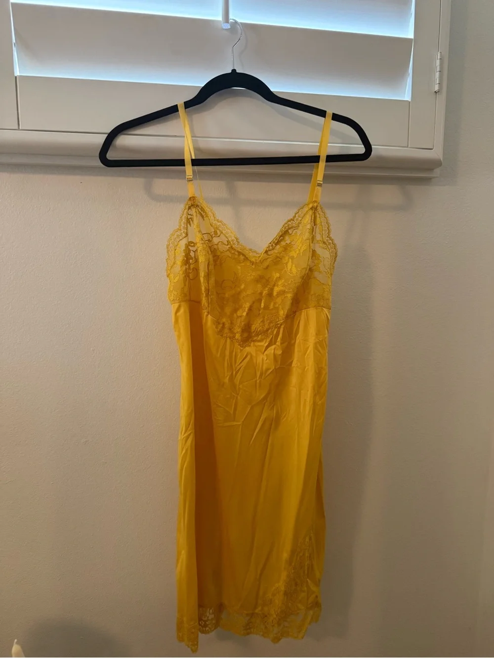 Vintage Yellow Lace-Trim Slip - Picture 3 of 4